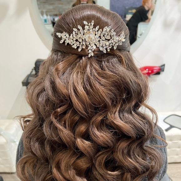 Bridal Styles Boutique Hairpiece - Picture 1 of 4